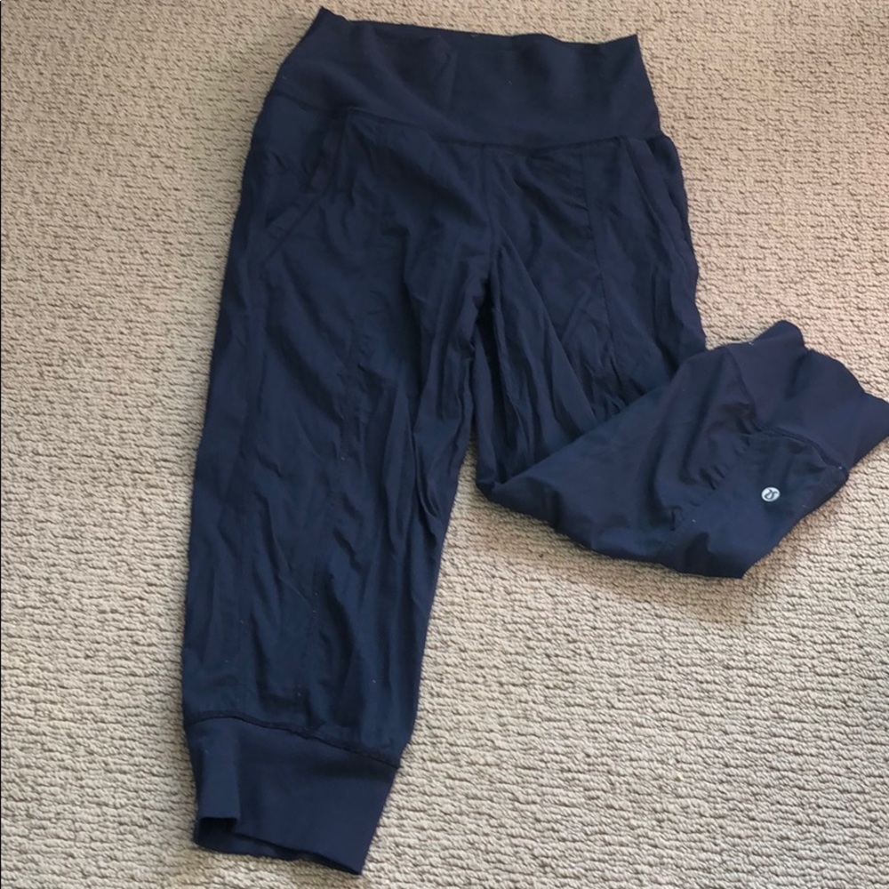 Lululemon crops